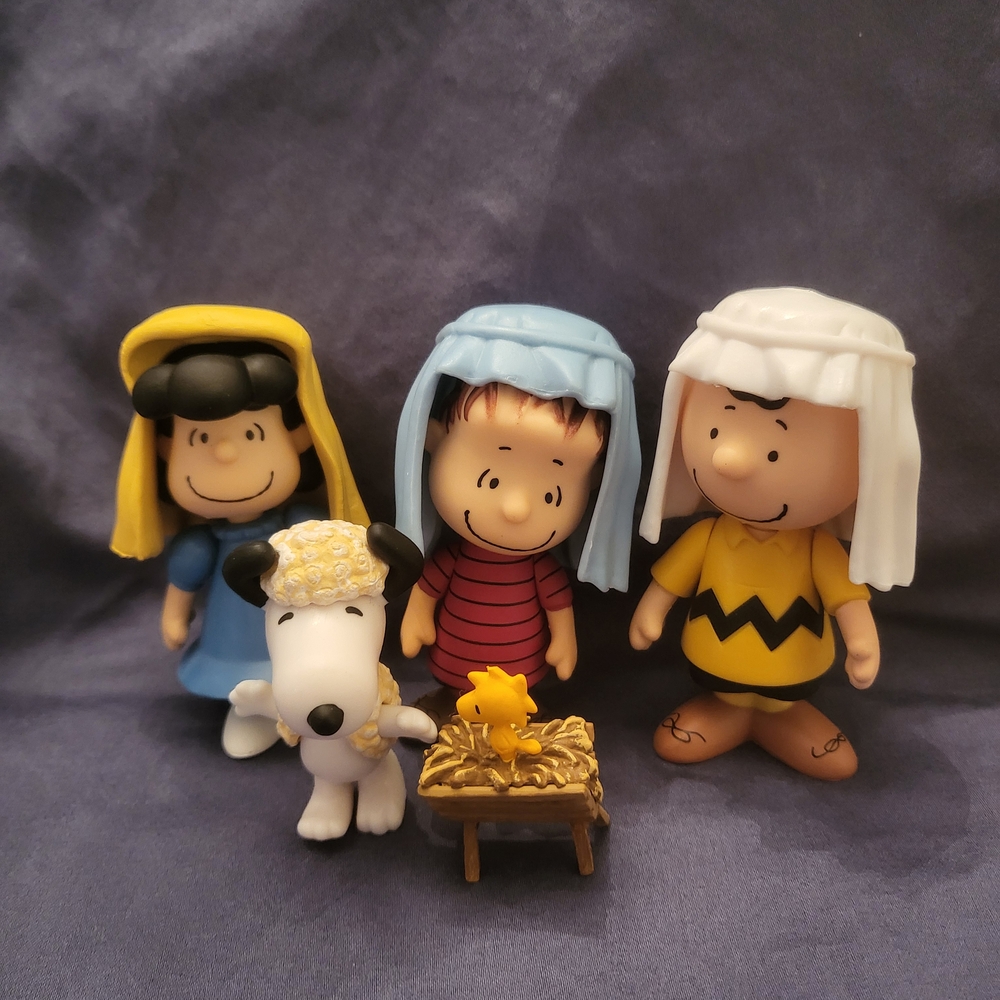 Peanuts Nativity Playset - Blue, Yellow, Red, White - Picture 10 of 10